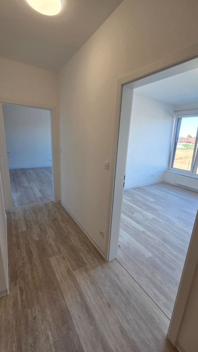 Pronájem bytu 2+kk 60 m², Pražská, Velké Přílepy, Středočeský kraj Pronájem bytu 2+kk 60 m², Pražská, Velké Přílepy, Středočeský kraj
