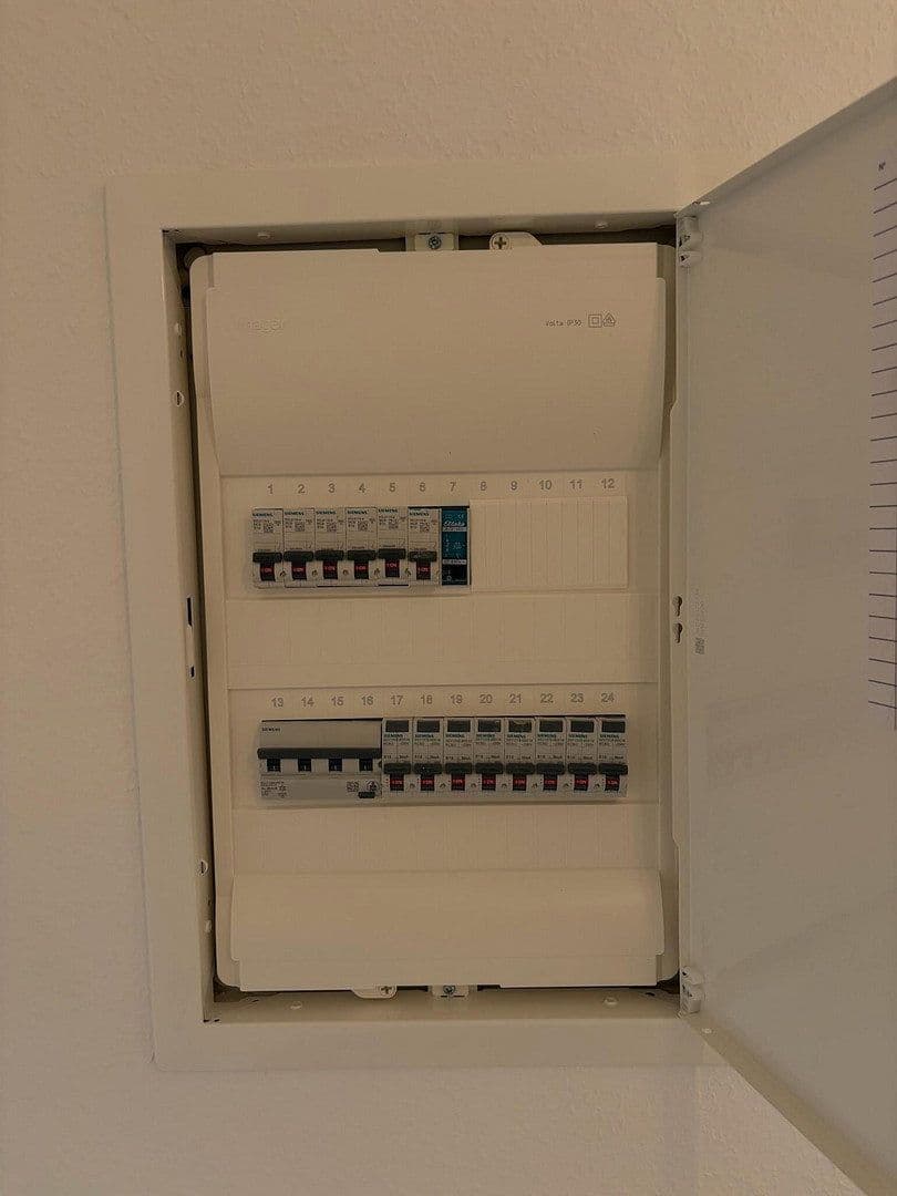 Pronájem bytu 3+kk 92 m², Nürtingen, Bádensko-Württembersko Pronájem bytu 3+kk 92 m², Nürtingen, Bádensko-Württembersko