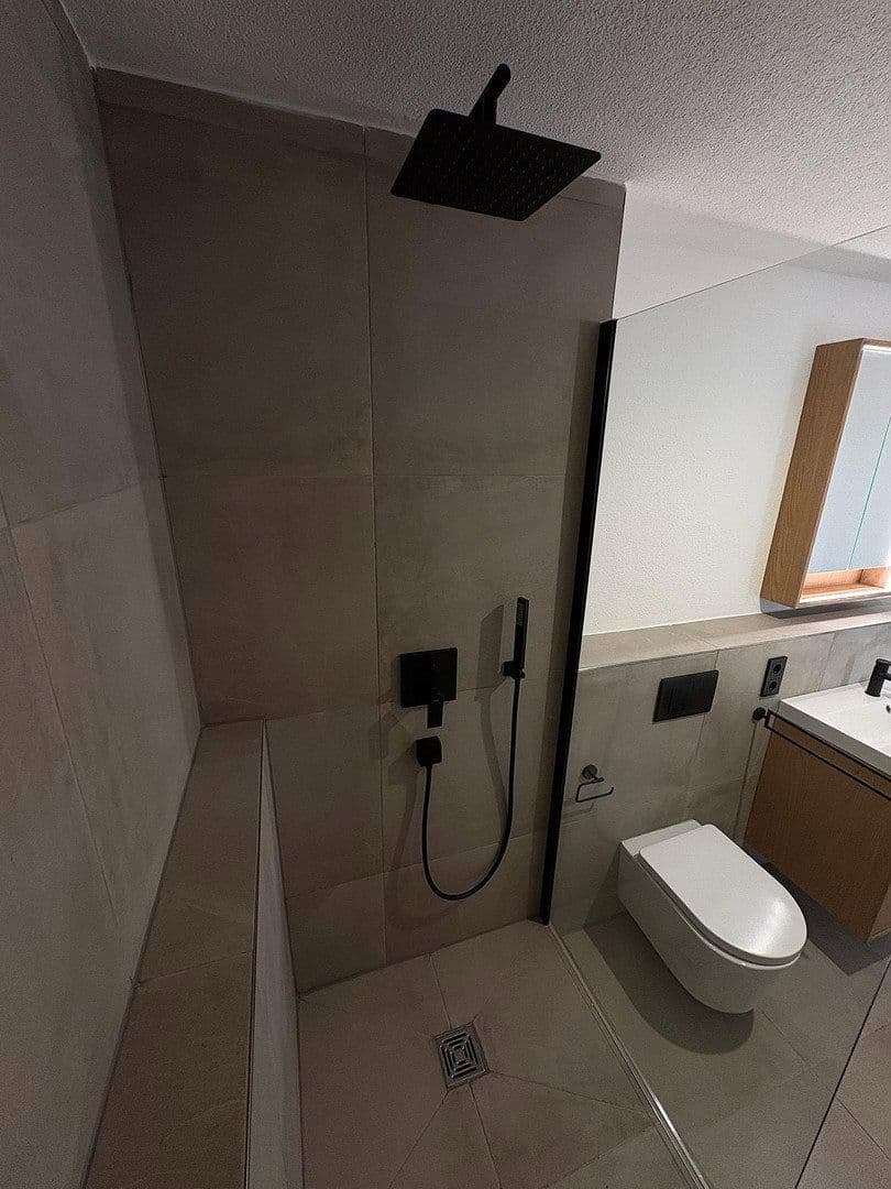 Pronájem bytu 3+kk 92 m², Nürtingen, Bádensko-Württembersko Pronájem bytu 3+kk 92 m², Nürtingen, Bádensko-Württembersko