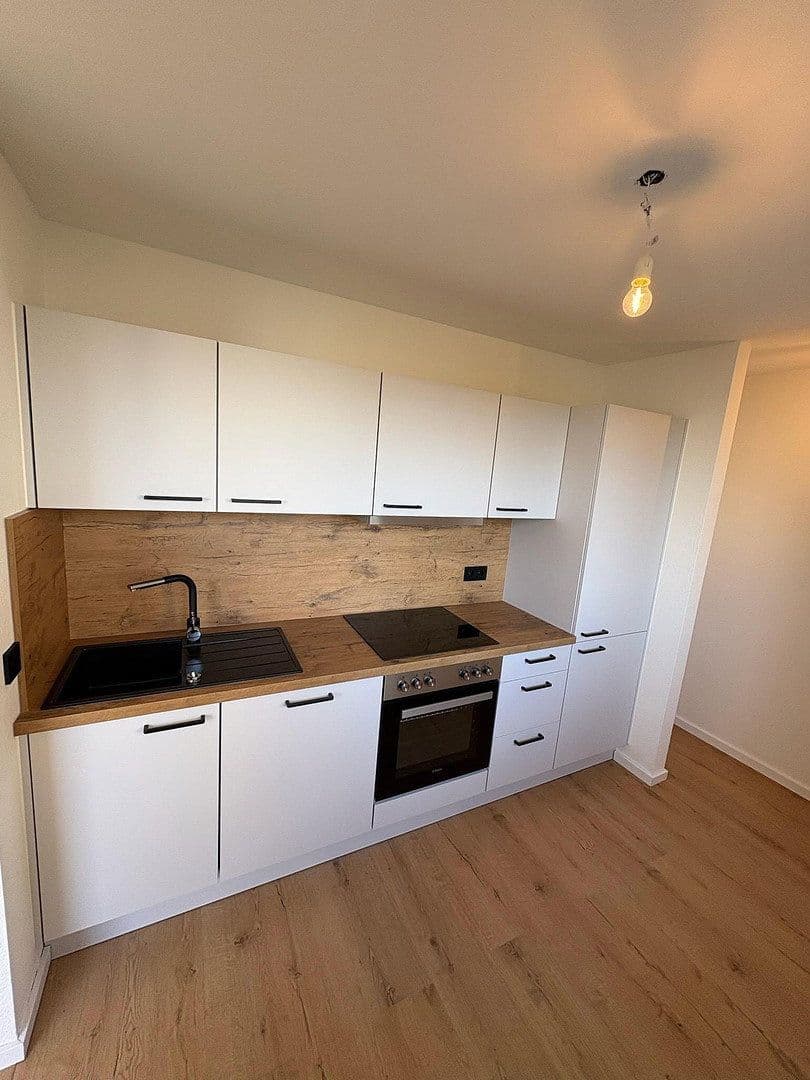 Pronájem bytu 3+kk 92 m², Nürtingen, Bádensko-Württembersko Pronájem bytu 3+kk 92 m², Nürtingen, Bádensko-Württembersko