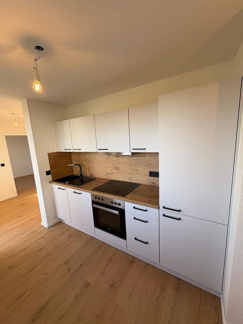 Pronájem bytu 3+kk 92 m², Nürtingen, Bádensko-Württembersko Pronájem bytu 3+kk 92 m², Nürtingen, Bádensko-Württembersko