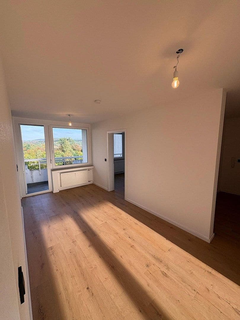 Pronájem bytu 3+kk 92 m², Nürtingen, Bádensko-Württembersko Pronájem bytu 3+kk 92 m², Nürtingen, Bádensko-Württembersko