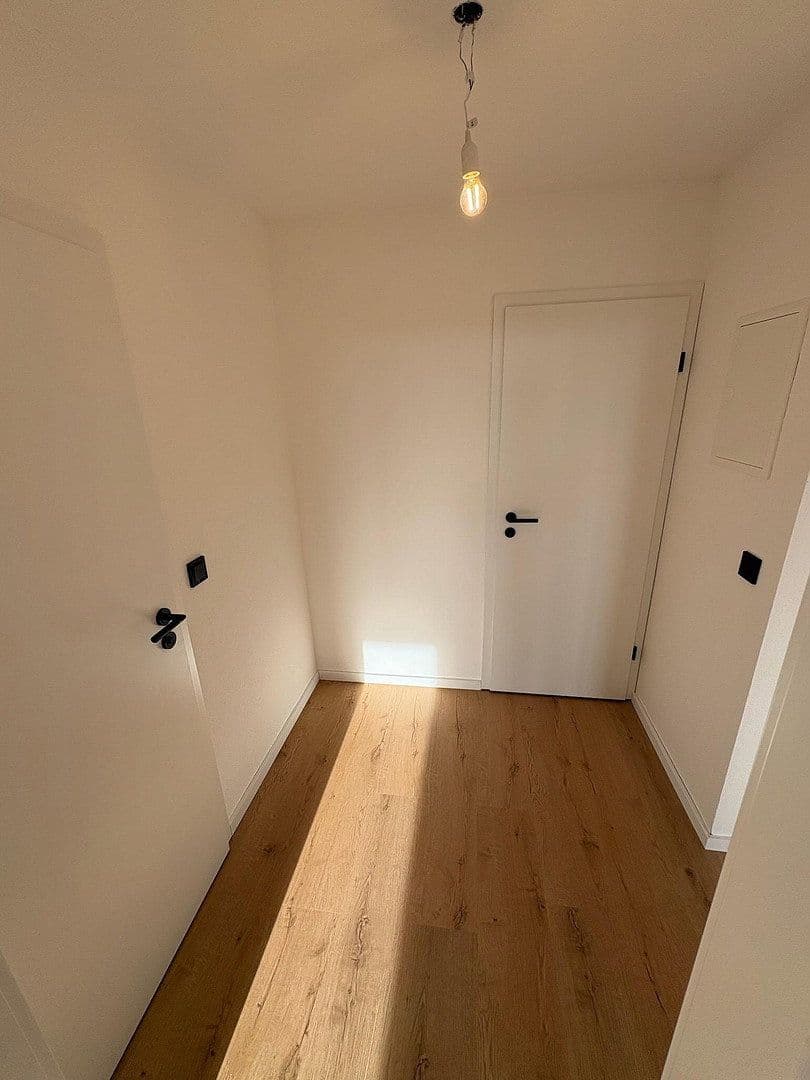Pronájem bytu 3+kk 92 m², Nürtingen, Bádensko-Württembersko Pronájem bytu 3+kk 92 m², Nürtingen, Bádensko-Württembersko