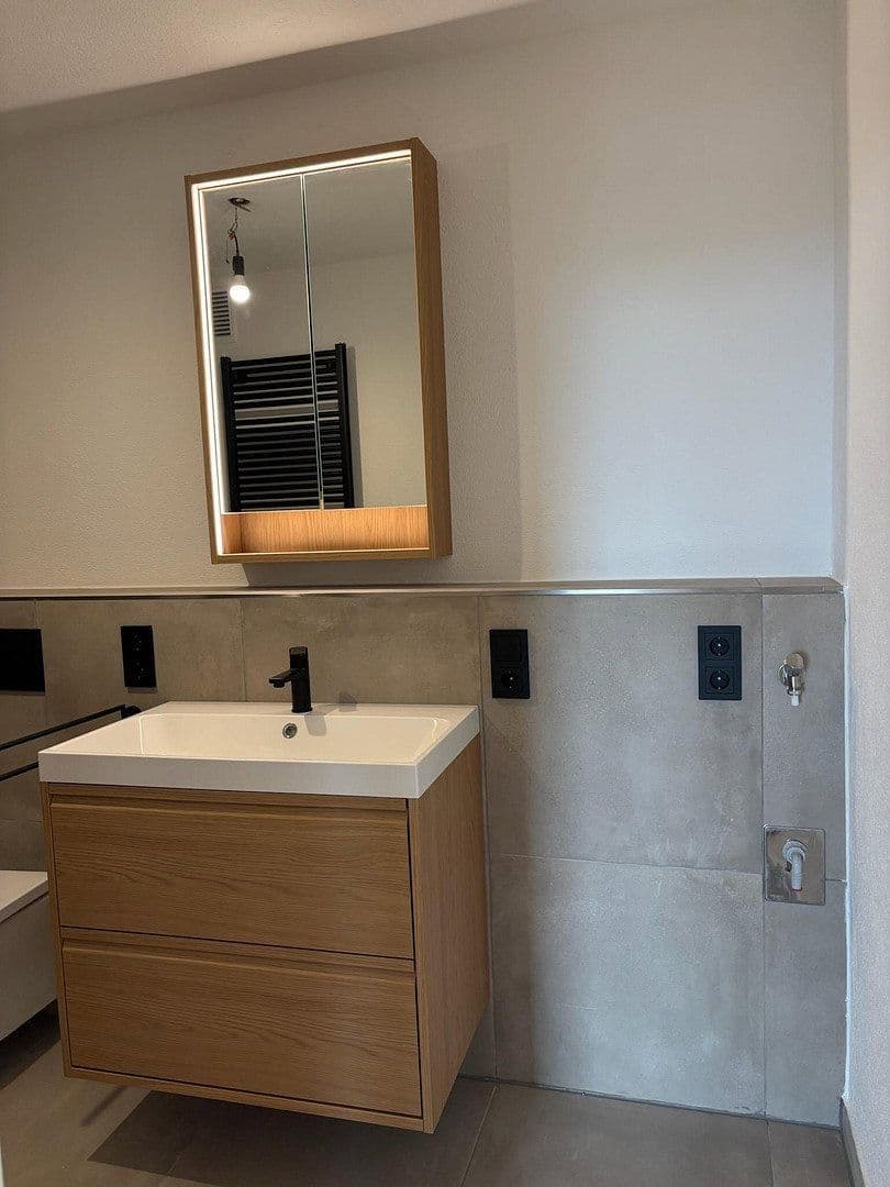 Pronájem bytu 3+kk 92 m², Nürtingen, Bádensko-Württembersko Pronájem bytu 3+kk 92 m², Nürtingen, Bádensko-Württembersko