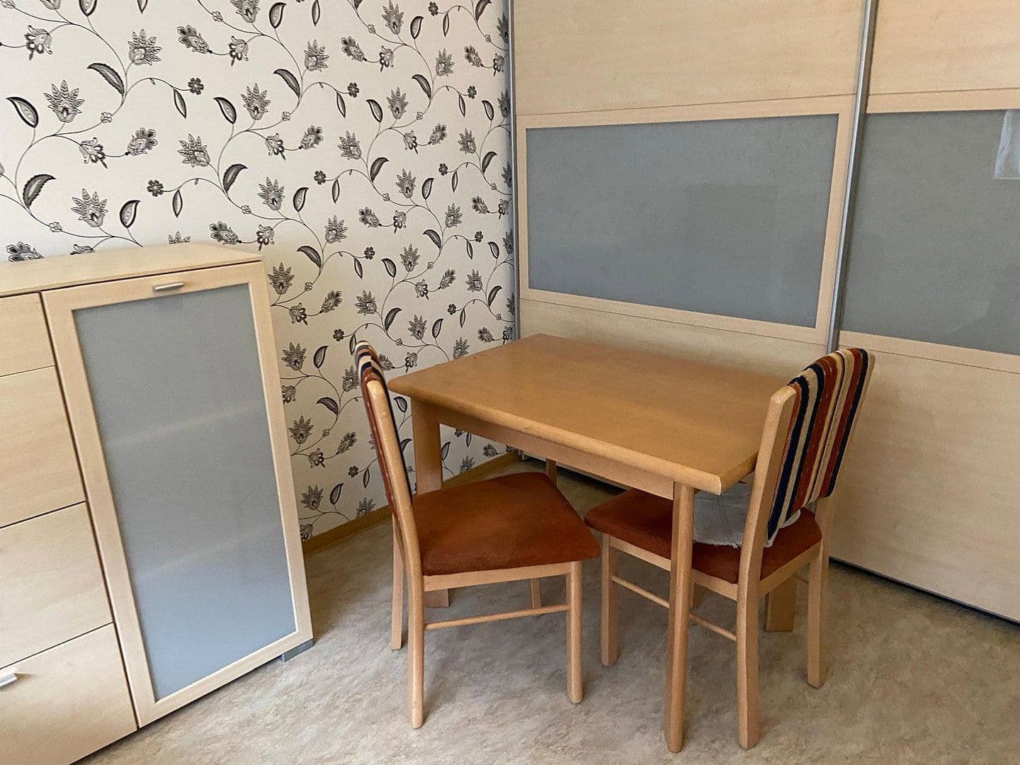 Pronájem bytu 1+1 40 m², Hockenheim, Bádensko-Württembersko Pronájem bytu 1+1 40 m², Hockenheim, Bádensko-Württembersko