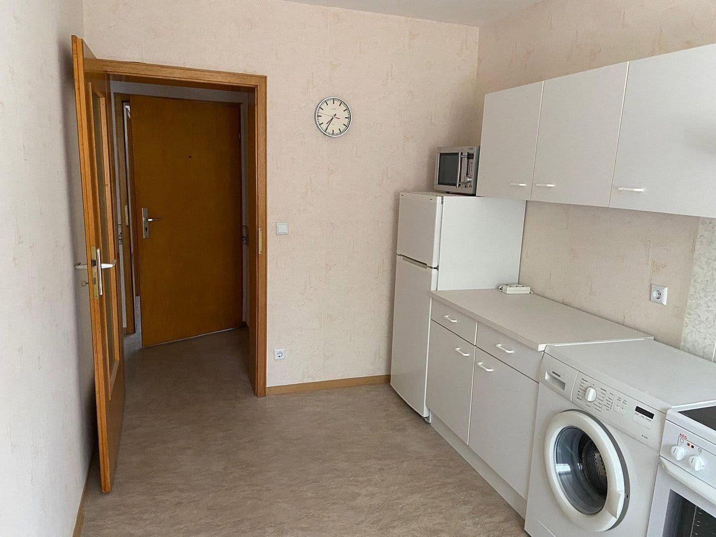 Pronájem bytu 1+1 40 m², Hockenheim, Bádensko-Württembersko Pronájem bytu 1+1 40 m², Hockenheim, Bádensko-Württembersko