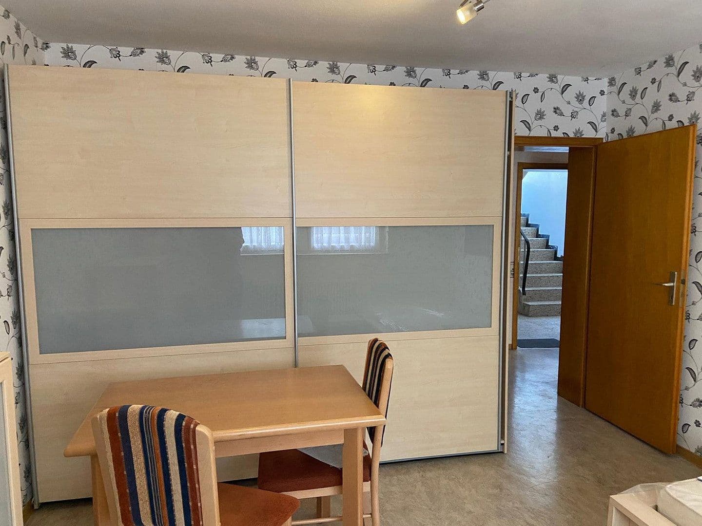 Pronájem bytu 1+1 40 m², Hockenheim, Bádensko-Württembersko Pronájem bytu 1+1 40 m², Hockenheim, Bádensko-Württembersko
