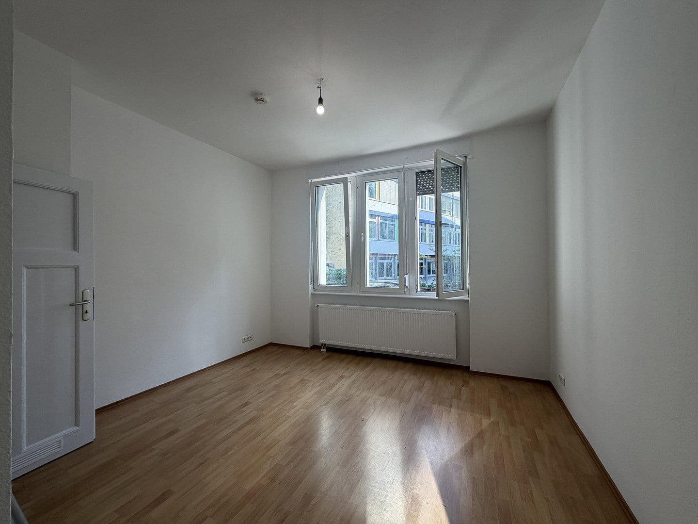 Pronájem bytu 2+1 40 m², Gleimstraße 14, Frankfurt am Main, Hessen Pronájem bytu 2+1 40 m², Gleimstraße 14, Frankfurt am Main, Hessen