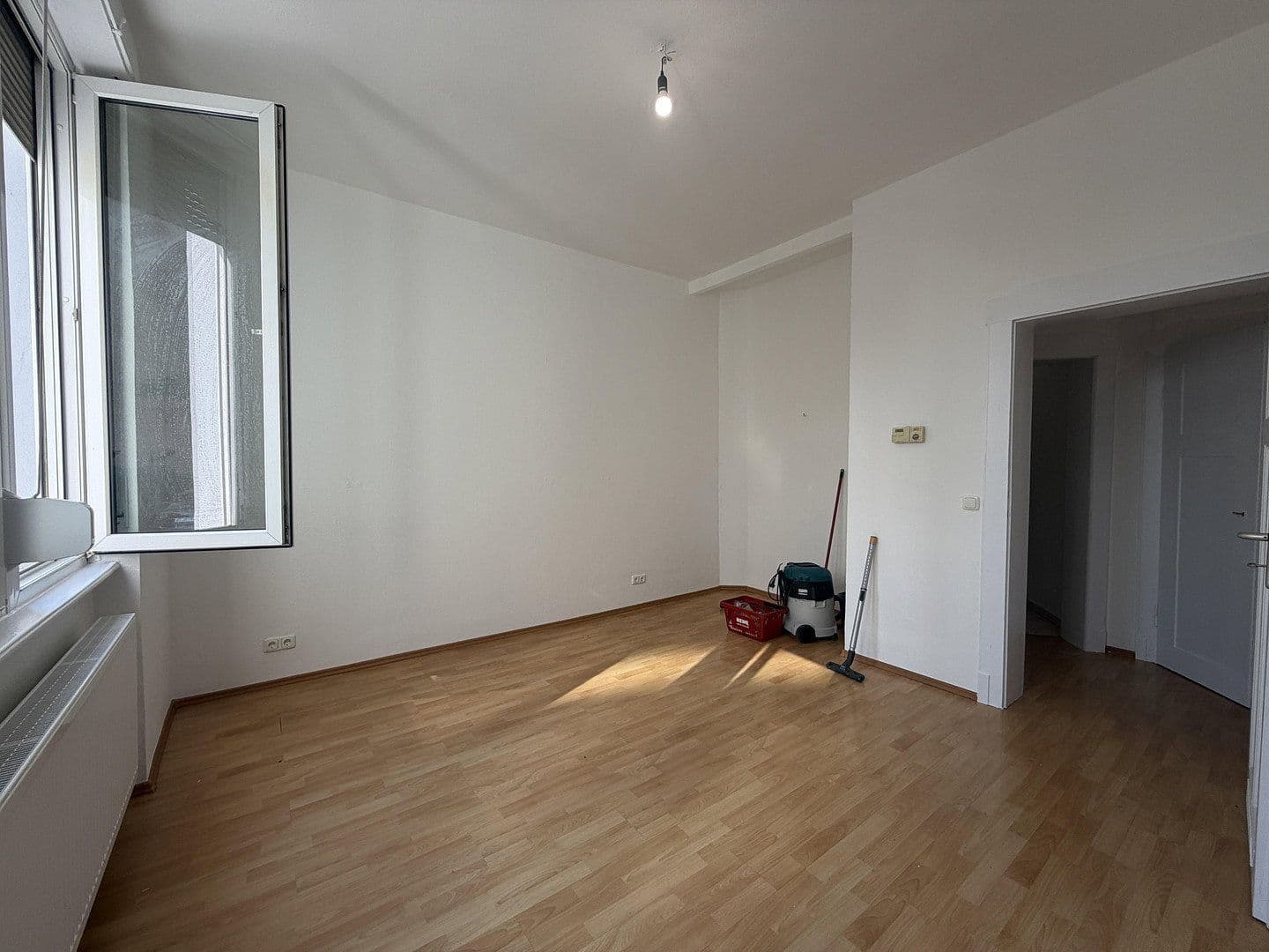 Pronájem bytu 2+1 40 m², Gleimstraße 14, Frankfurt am Main, Hessen Pronájem bytu 2+1 40 m², Gleimstraße 14, Frankfurt am Main, Hessen
