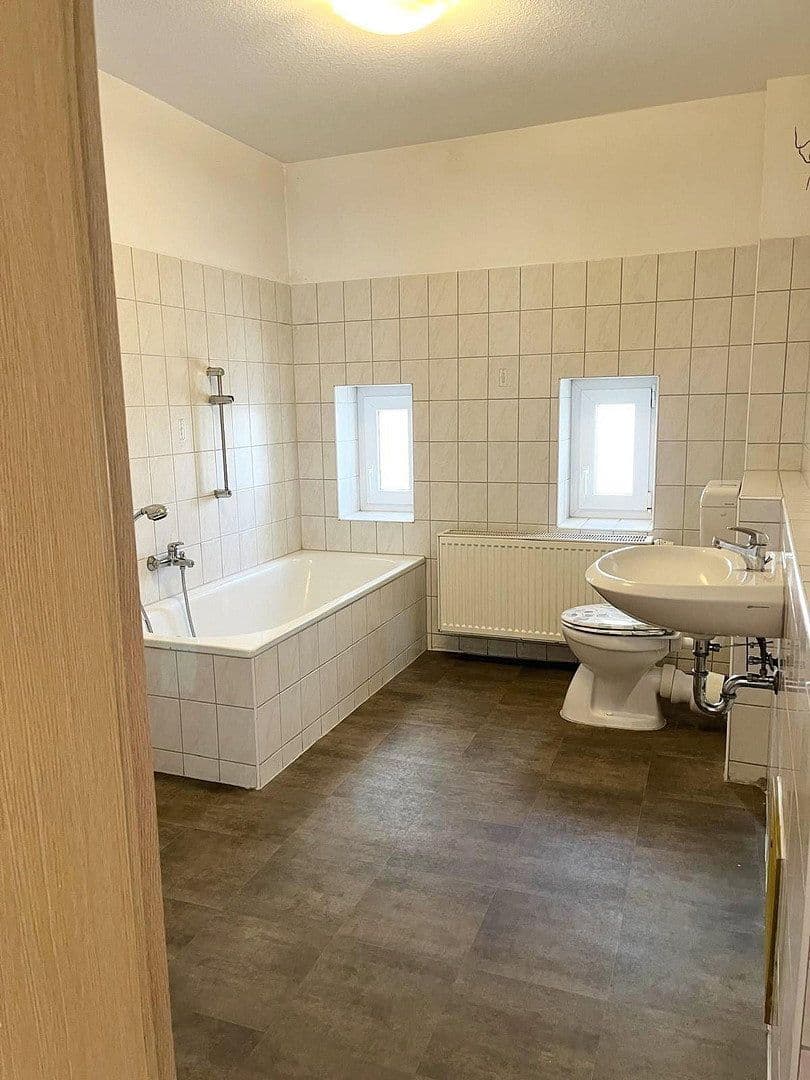 Pronájem bytu 3+1 77 m², Georg-Schumann-Str. 201, Leipzig, Sasko Pronájem bytu 3+1 77 m², Georg-Schumann-Str. 201, Leipzig, Sasko