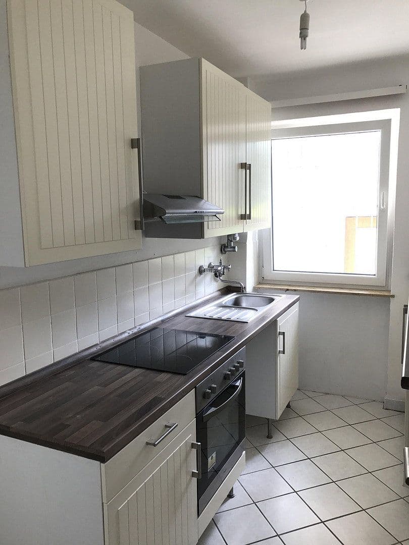 Pronájem bytu 2+1 62 m², Am Hohen Weg 30, Frankfurt am Main, Hessen Pronájem bytu 2+1 62 m², Am Hohen Weg 30, Frankfurt am Main, Hessen