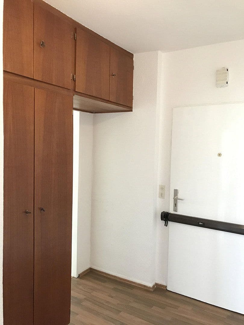 Pronájem bytu 2+1 62 m², Am Hohen Weg 30, Frankfurt am Main, Hessen Pronájem bytu 2+1 62 m², Am Hohen Weg 30, Frankfurt am Main, Hessen