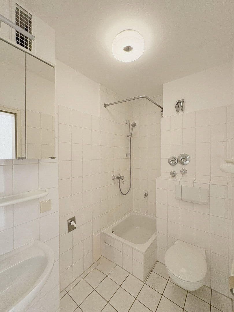 Pronájem bytu 1+kk 28 m², Frankfurt, Hessen Pronájem bytu 1+kk 28 m², Frankfurt, Hessen