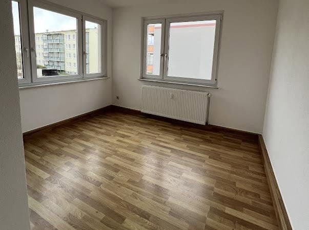 Pronájem bytu 3+1 72 m², Güstrow, Mecklenburg-Vorpommern Pronájem bytu 3+1 72 m², Güstrow, Mecklenburg-Vorpommern
