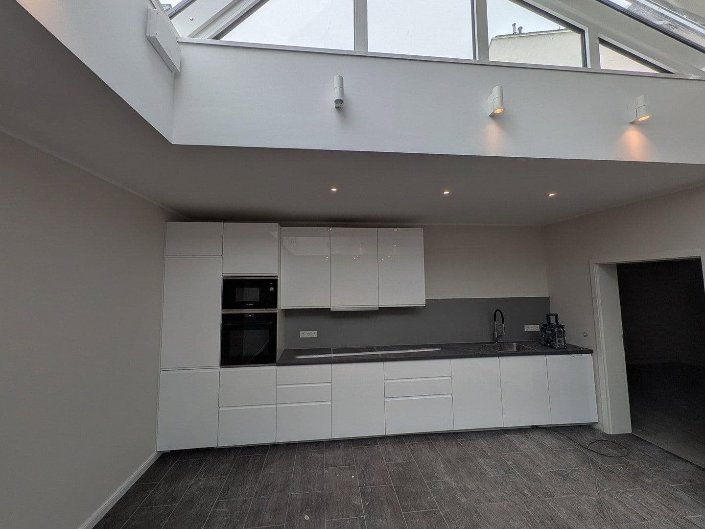 Pronájem bytu 5+1 133 m², Kirchstraße 6, Rüdesheim am Rhein, Hessen Pronájem bytu 5+1 133 m², Kirchstraße 6, Rüdesheim am Rhein, Hessen