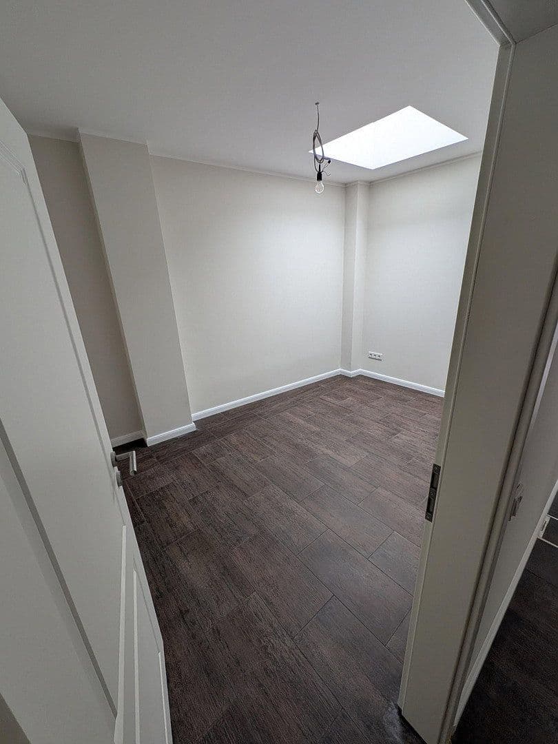 Pronájem bytu 5+1 133 m², Kirchstraße 6, Rüdesheim am Rhein, Hessen Pronájem bytu 5+1 133 m², Kirchstraße 6, Rüdesheim am Rhein, Hessen