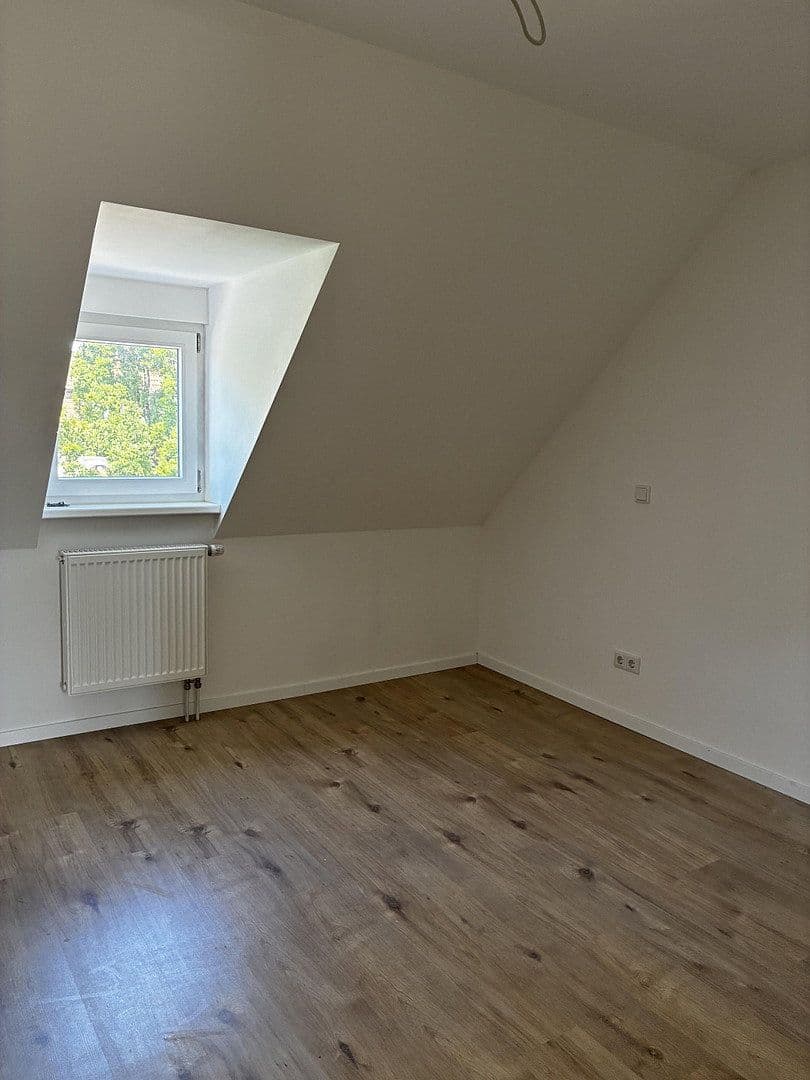 Pronájem bytu 3+1 60 m², Blocksbergstraße 83, Pirmasens, Porýní-Falc Pronájem bytu 3+1 60 m², Blocksbergstraße 83, Pirmasens, Porýní-Falc