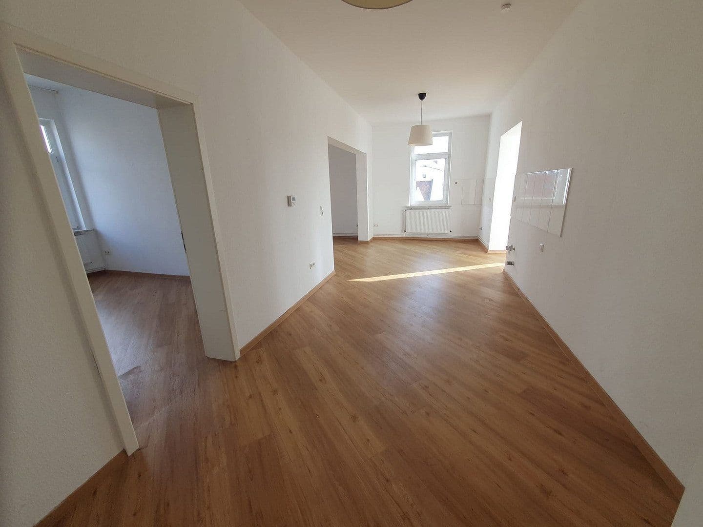 Pronájem bytu 3+1 83 m², Bremerhaven, Bremen Pronájem bytu 3+1 83 m², Bremerhaven, Bremen