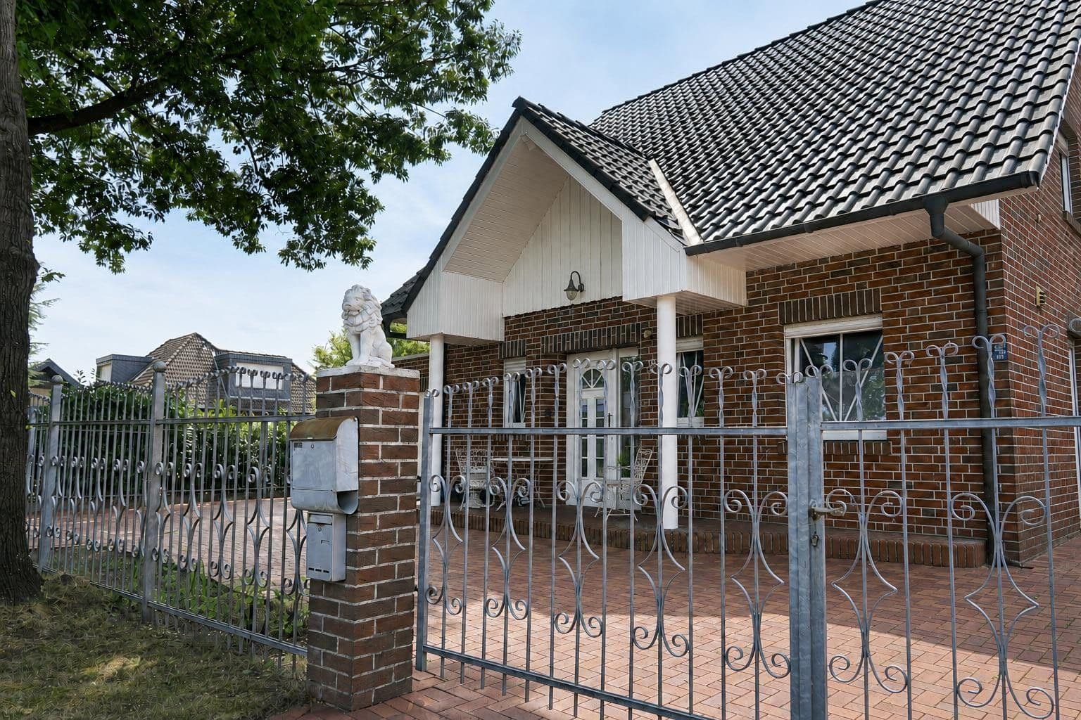Prodej domu 125 m², pozemek 430 m², Rheiner Straße 99, Ibbenbüren, Severní Porýní-Vestfálsko Prodej domu 125 m², pozemek 430 m², Rheiner Straße 99, Ibbenbüren, Severní Porýní-Vestfálsko