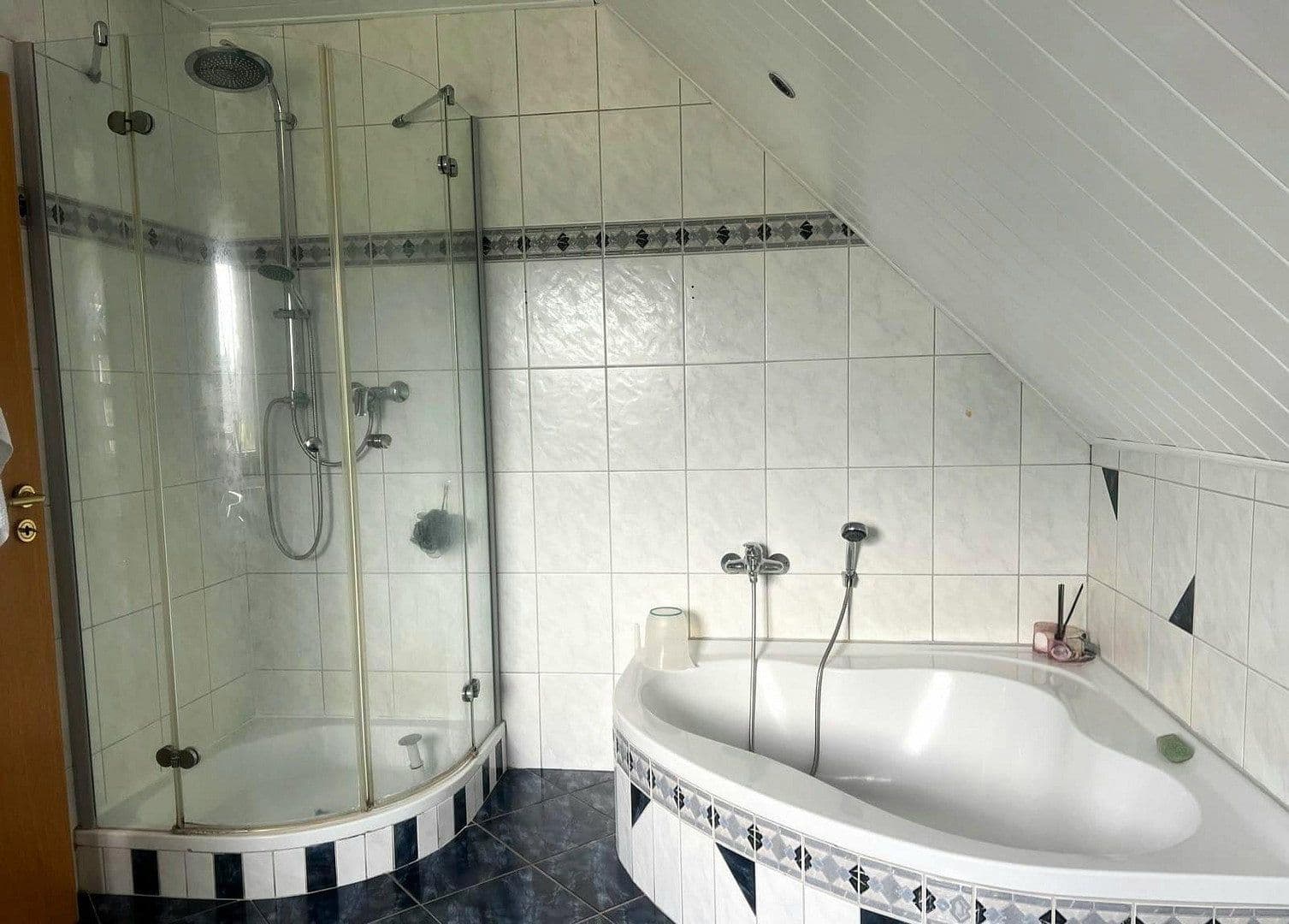Prodej domu 125 m², pozemek 430 m², Rheiner Straße 99, Ibbenbüren, Severní Porýní-Vestfálsko Prodej domu 125 m², pozemek 430 m², Rheiner Straße 99, Ibbenbüren, Severní Porýní-Vestfálsko
