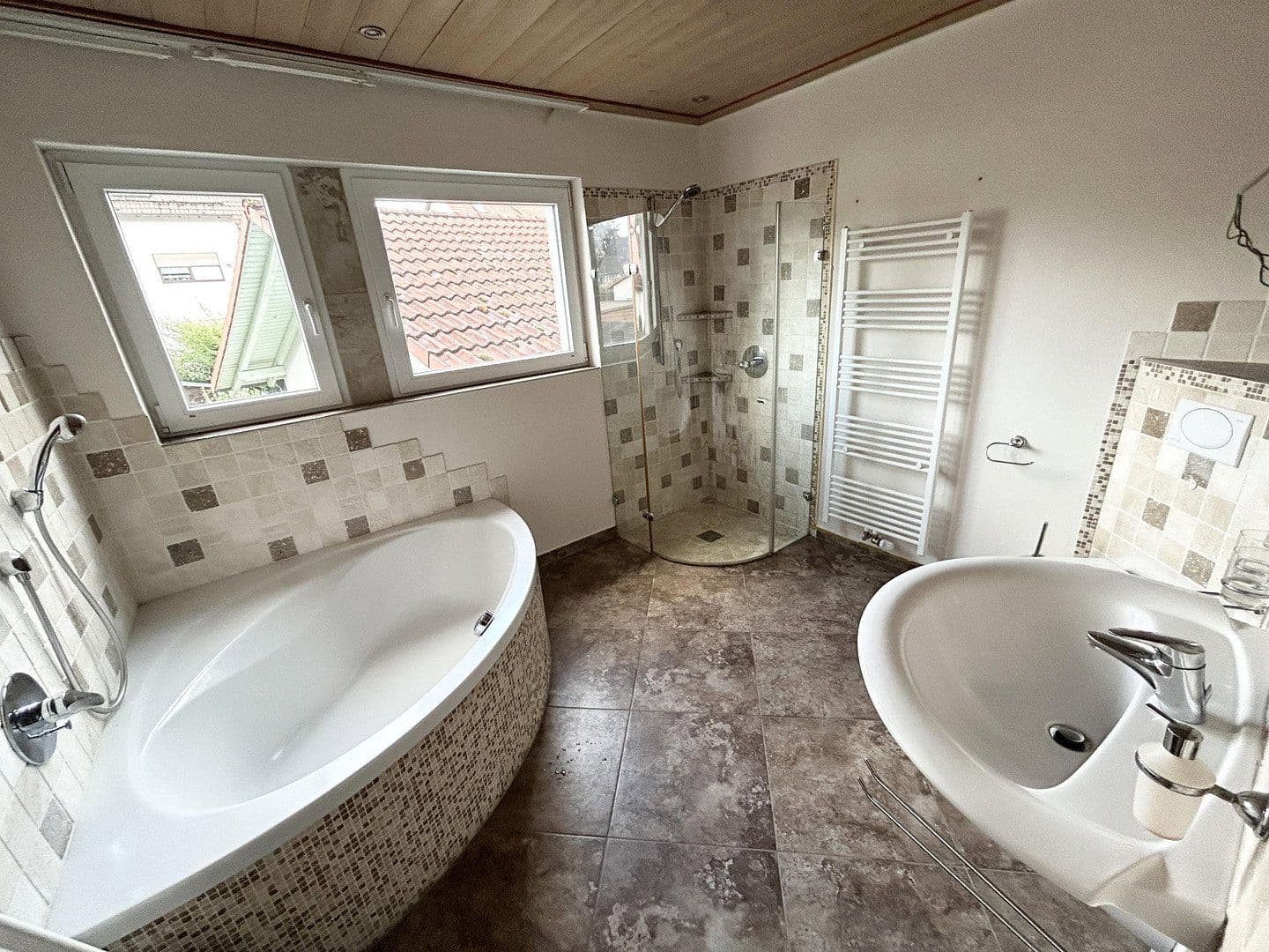 Pronájem bytu 3+kk 110 m², Grüntalstr, Hösbach, Bavorsko Pronájem bytu 3+kk 110 m², Grüntalstr, Hösbach, Bavorsko