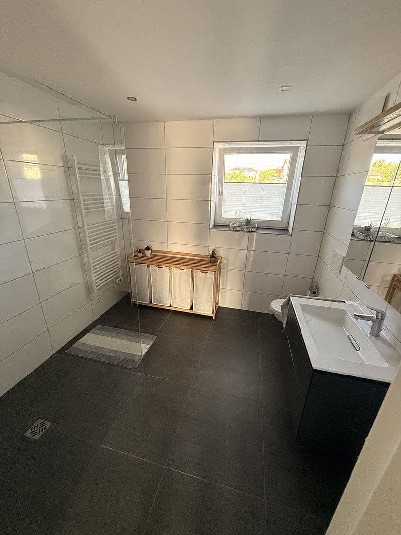 Pronájem bytu 3+1 90 m², Am Bach 17, Aglasterhausen, Bádensko-Württembersko Pronájem bytu 3+1 90 m², Am Bach 17, Aglasterhausen, Bádensko-Württembersko