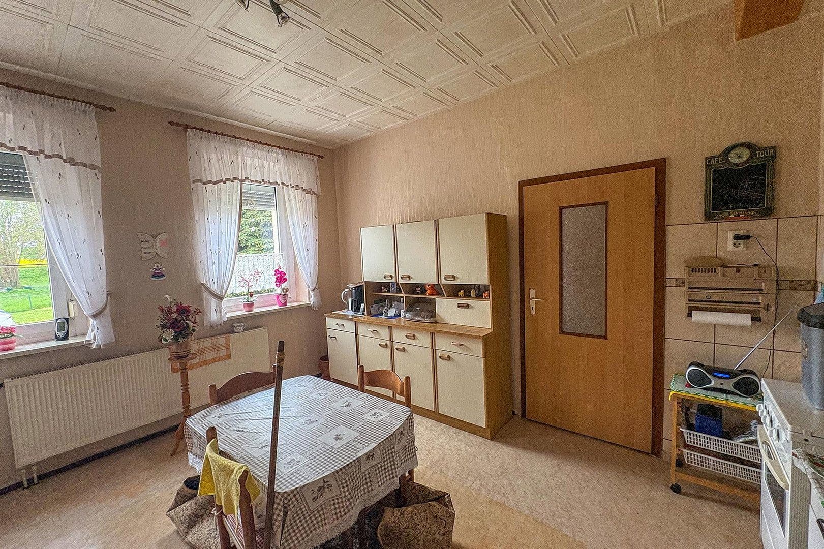 Prodej domu 282 m², pozemek 7.848 m², Hohenmölsen, Sasko-Anhaltsko Prodej domu 282 m², pozemek 7.848 m², Hohenmölsen, Sasko-Anhaltsko