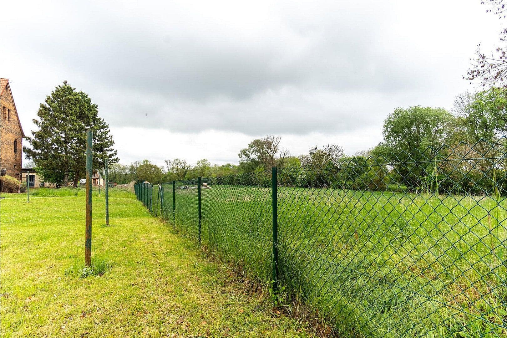 Prodej domu 282 m², pozemek 7.848 m², Hohenmölsen, Sasko-Anhaltsko Prodej domu 282 m², pozemek 7.848 m², Hohenmölsen, Sasko-Anhaltsko