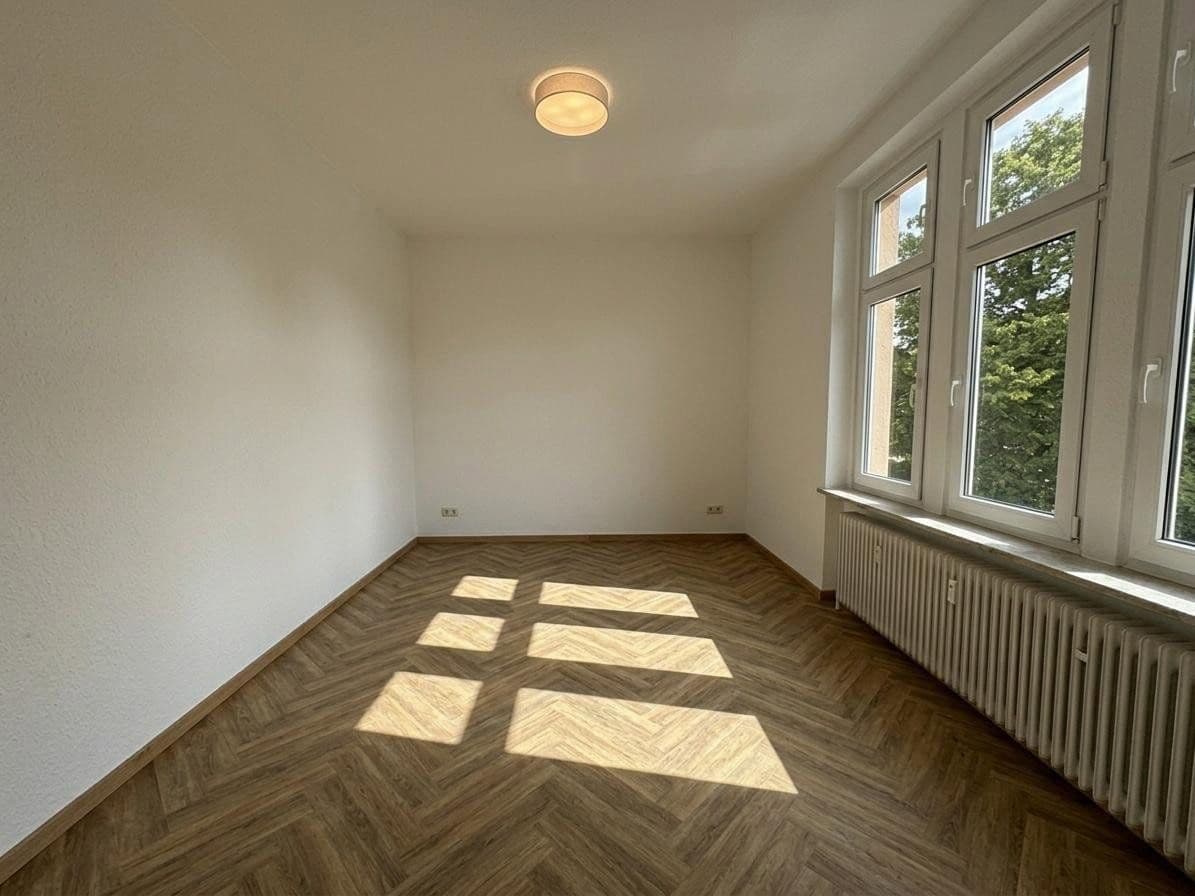 Prodej bytu 4+1 107 m², Gerichtsstraße 32, Witten, Severní Porýní-Vestfálsko Prodej bytu 4+1 107 m², Gerichtsstraße 32, Witten, Severní Porýní-Vestfálsko