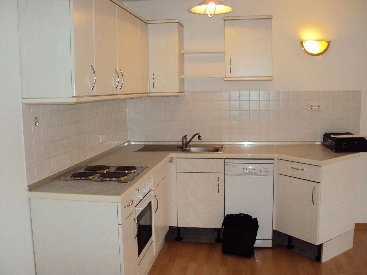 Pronájem bytu 1+1 38 m², Unterschleissheim, Bavorsko Pronájem bytu 1+1 38 m², Unterschleissheim, Bavorsko