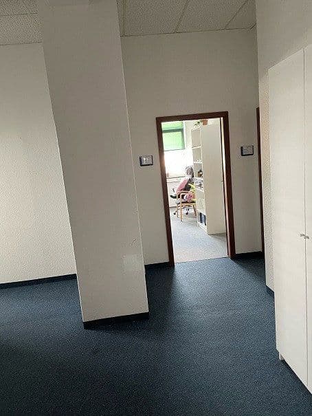 Pronájem kanceláře 370 m², Mollenbachstraße 14, Leonberg, Bádensko-Württembersko Pronájem kanceláře 370 m², Mollenbachstraße 14, Leonberg, Bádensko-Württembersko