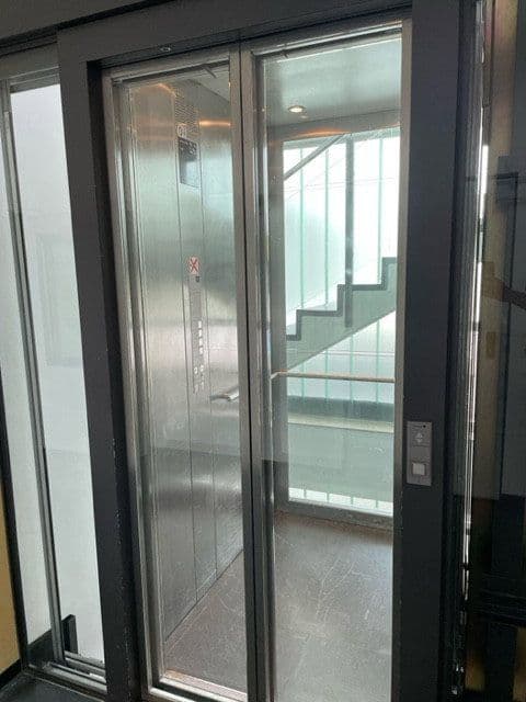 Pronájem kanceláře 370 m², Mollenbachstraße 14, Leonberg, Bádensko-Württembersko Pronájem kanceláře 370 m², Mollenbachstraße 14, Leonberg, Bádensko-Württembersko