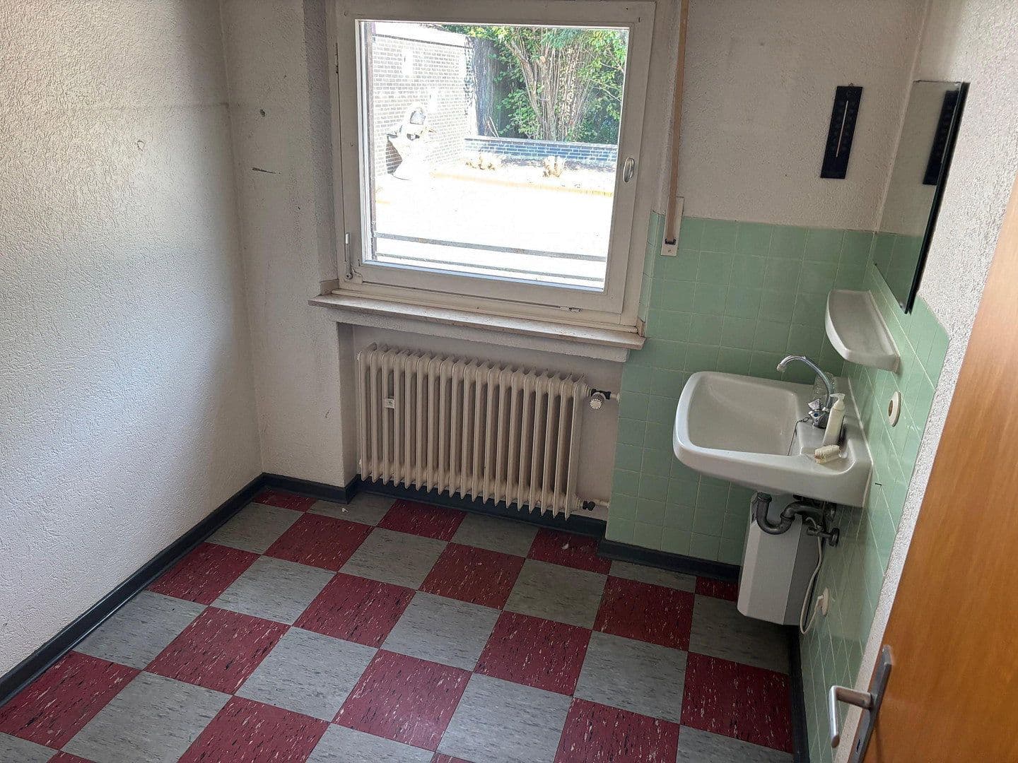 Prodej domu 113 m², pozemek 736 m², Kerken, Severní Porýní-Vestfálsko Prodej domu 113 m², pozemek 736 m², Kerken, Severní Porýní-Vestfálsko