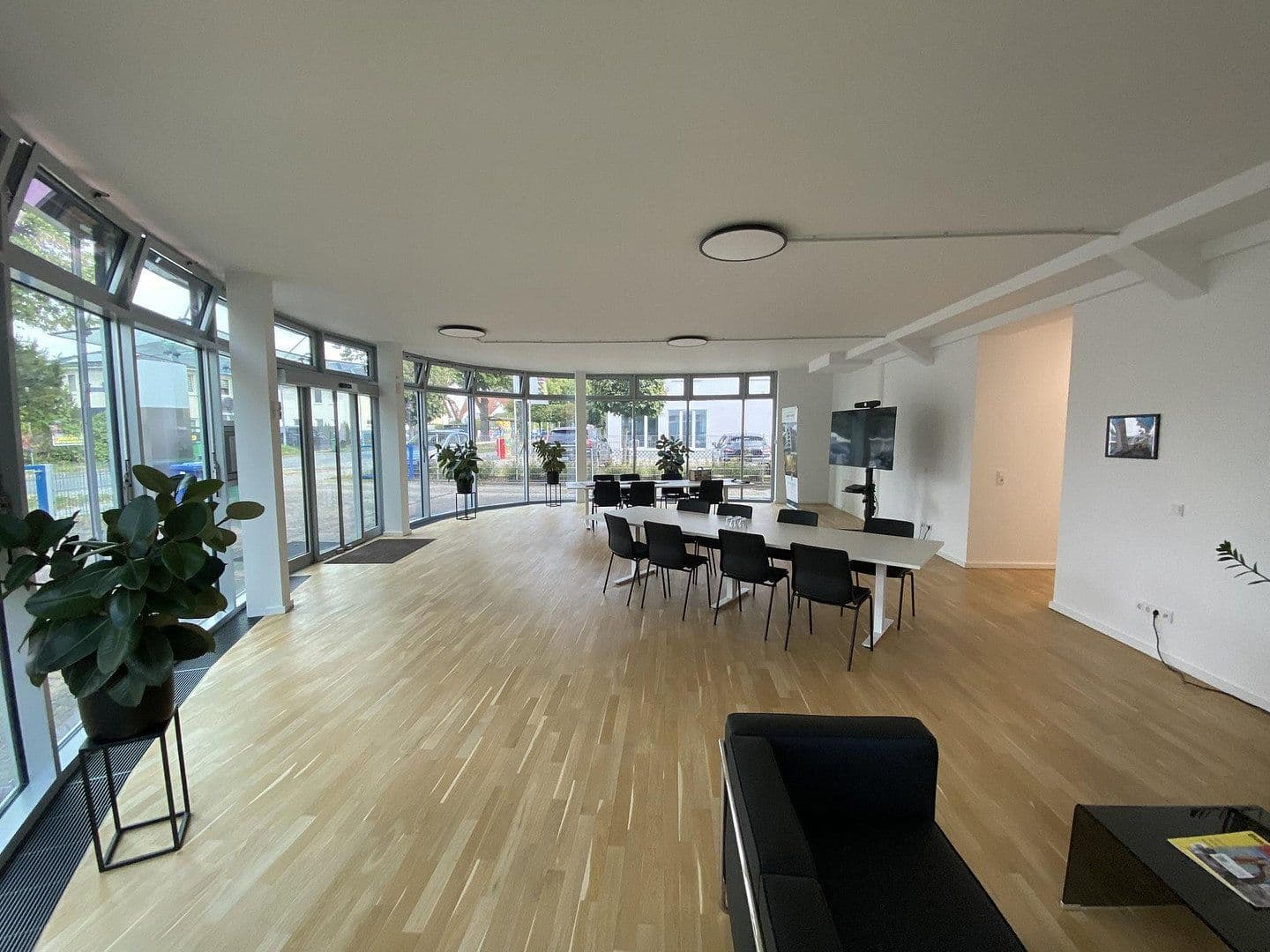 Prodej domu 728 m², pozemek 927 m², Karl-Marx-Strasse 26, Schönefeld, Braniborsko Prodej domu 728 m², pozemek 927 m², Karl-Marx-Strasse 26, Schönefeld, Braniborsko