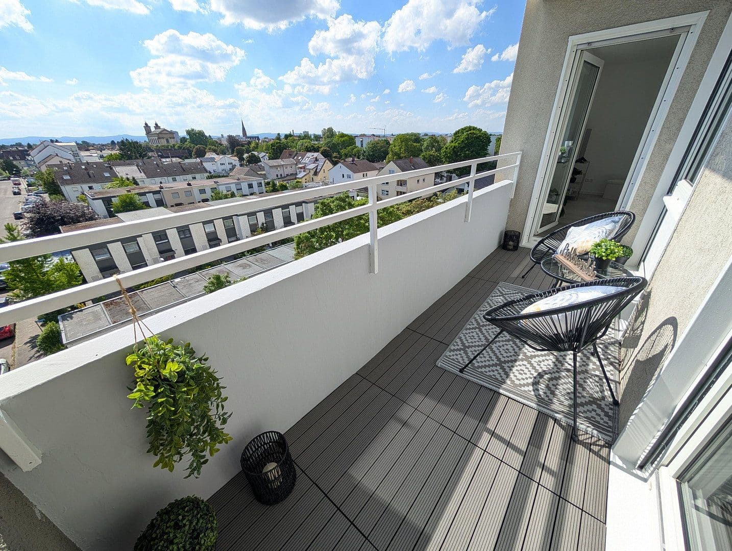 Prodej bytu 3+1 76 m², Rheinecke 27, Ludwigshafen am Rhein, Porýní-Falc Prodej bytu 3+1 76 m², Rheinecke 27, Ludwigshafen am Rhein, Porýní-Falc