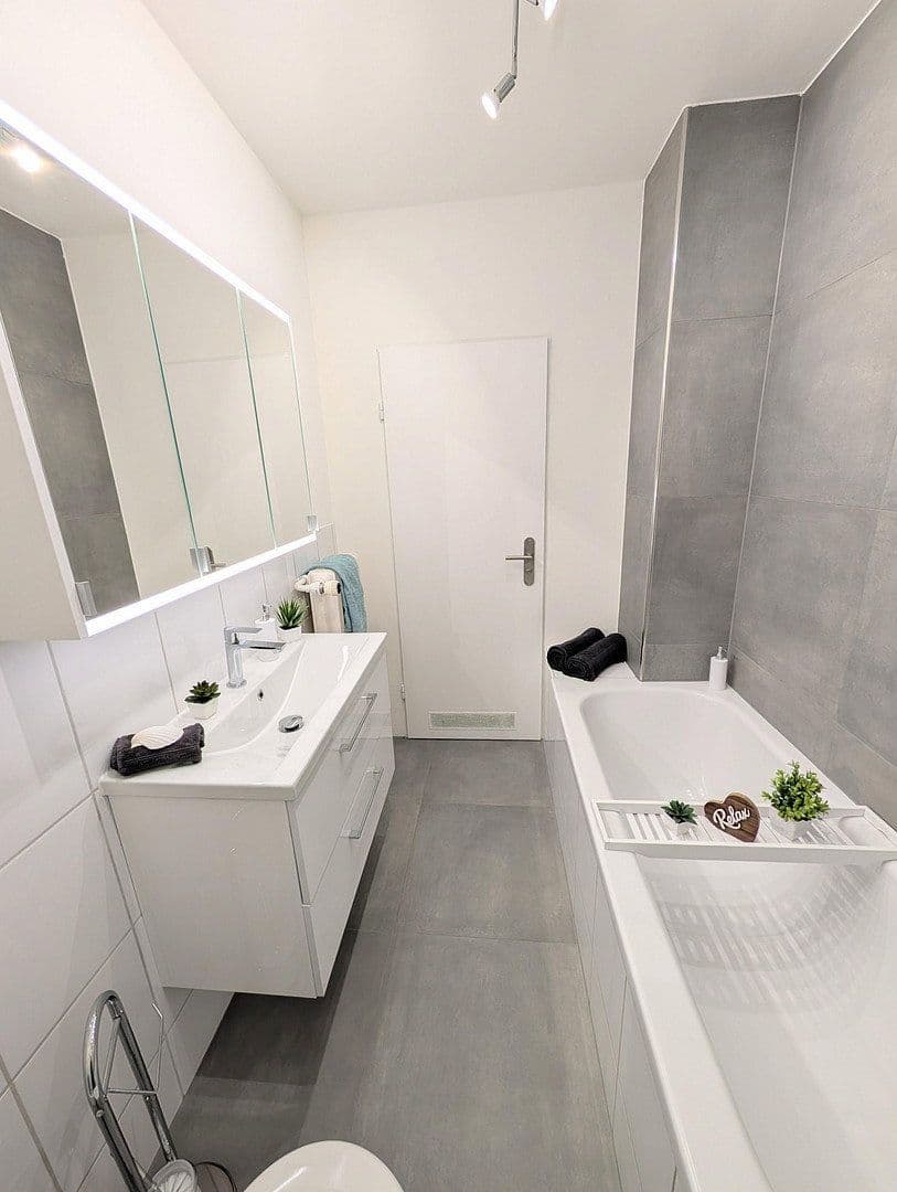 Prodej bytu 3+1 76 m², Rheinecke 27, Ludwigshafen am Rhein, Porýní-Falc Prodej bytu 3+1 76 m², Rheinecke 27, Ludwigshafen am Rhein, Porýní-Falc