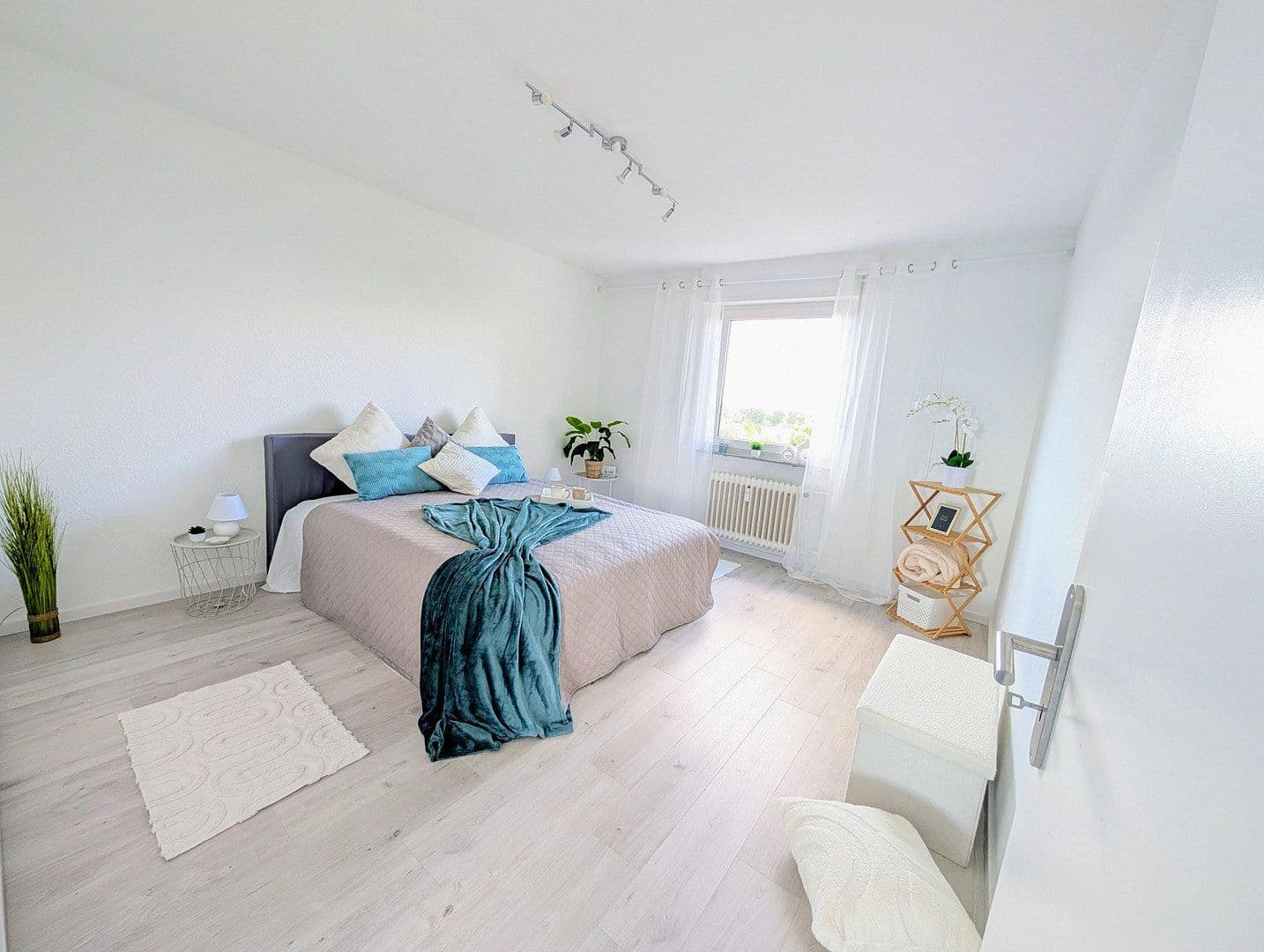 Prodej bytu 3+1 76 m², Rheinecke 27, Ludwigshafen am Rhein, Porýní-Falc Prodej bytu 3+1 76 m², Rheinecke 27, Ludwigshafen am Rhein, Porýní-Falc
