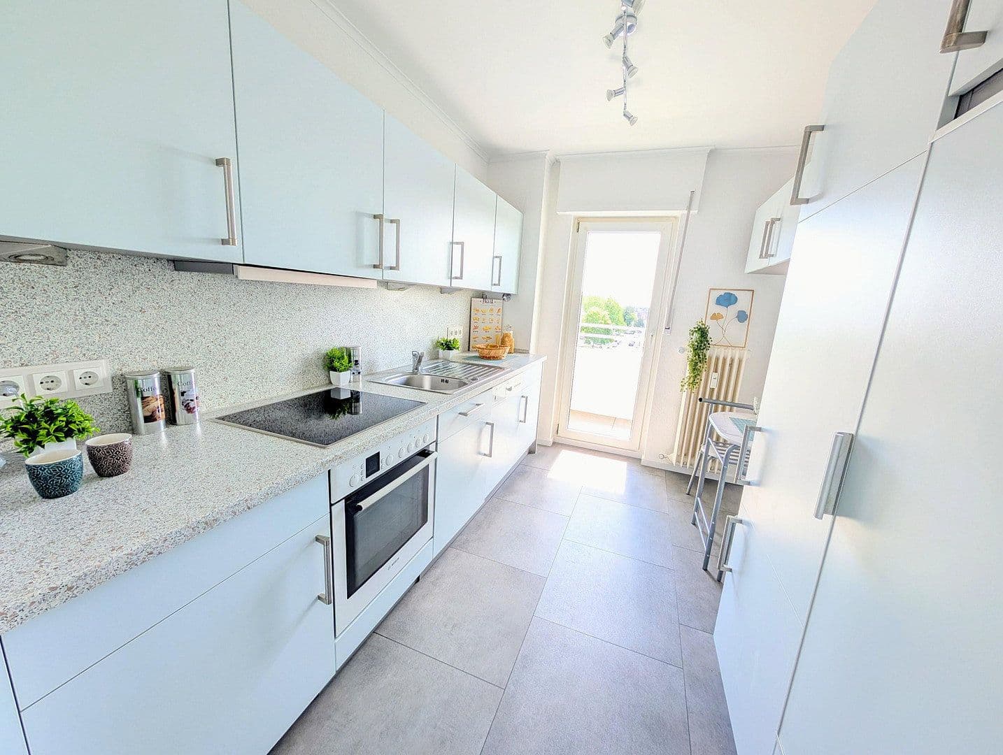Prodej bytu 3+1 76 m², Rheinecke 27, Ludwigshafen am Rhein, Porýní-Falc Prodej bytu 3+1 76 m², Rheinecke 27, Ludwigshafen am Rhein, Porýní-Falc
