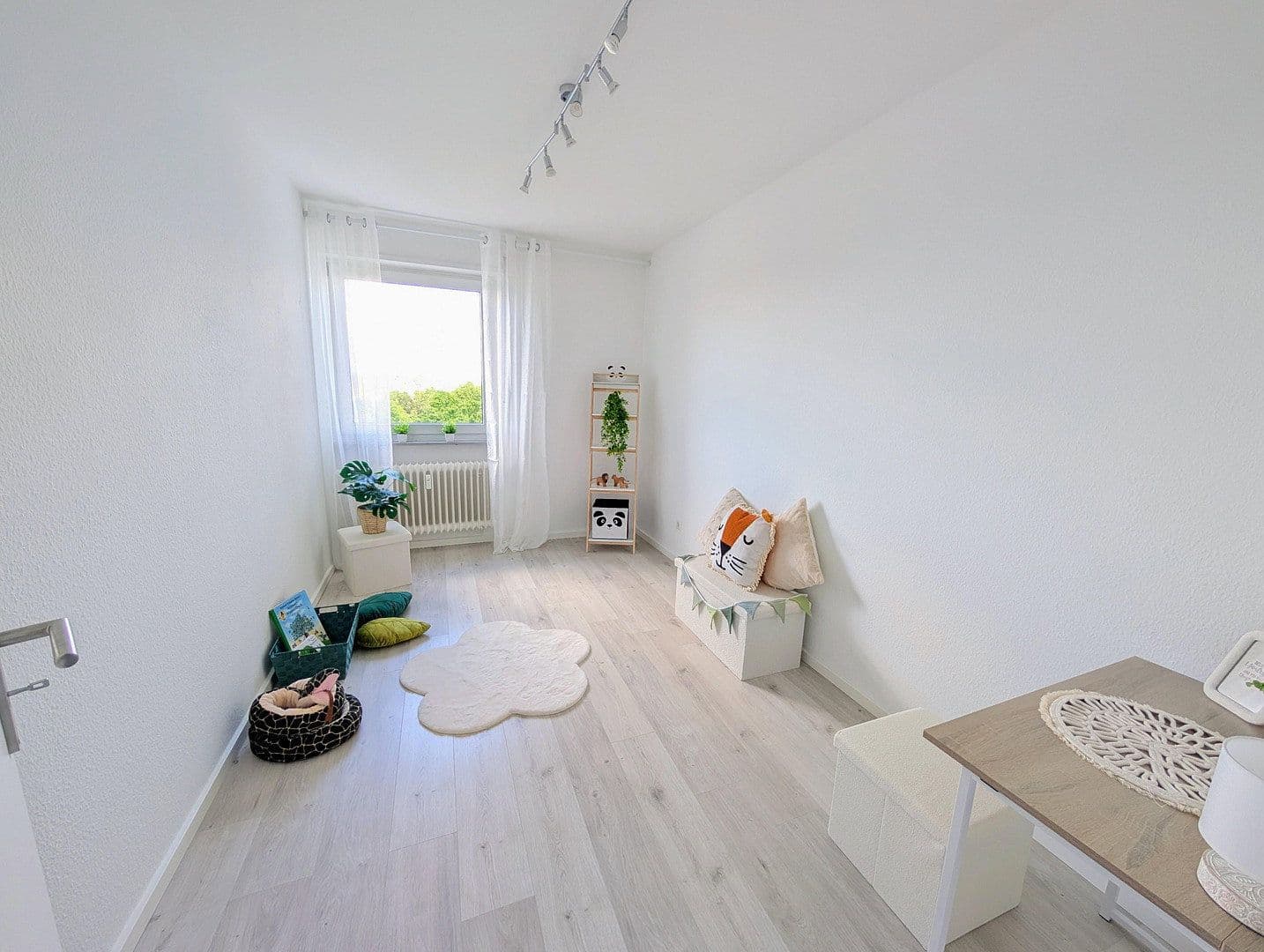 Prodej bytu 3+1 76 m², Rheinecke 27, Ludwigshafen am Rhein, Porýní-Falc Prodej bytu 3+1 76 m², Rheinecke 27, Ludwigshafen am Rhein, Porýní-Falc