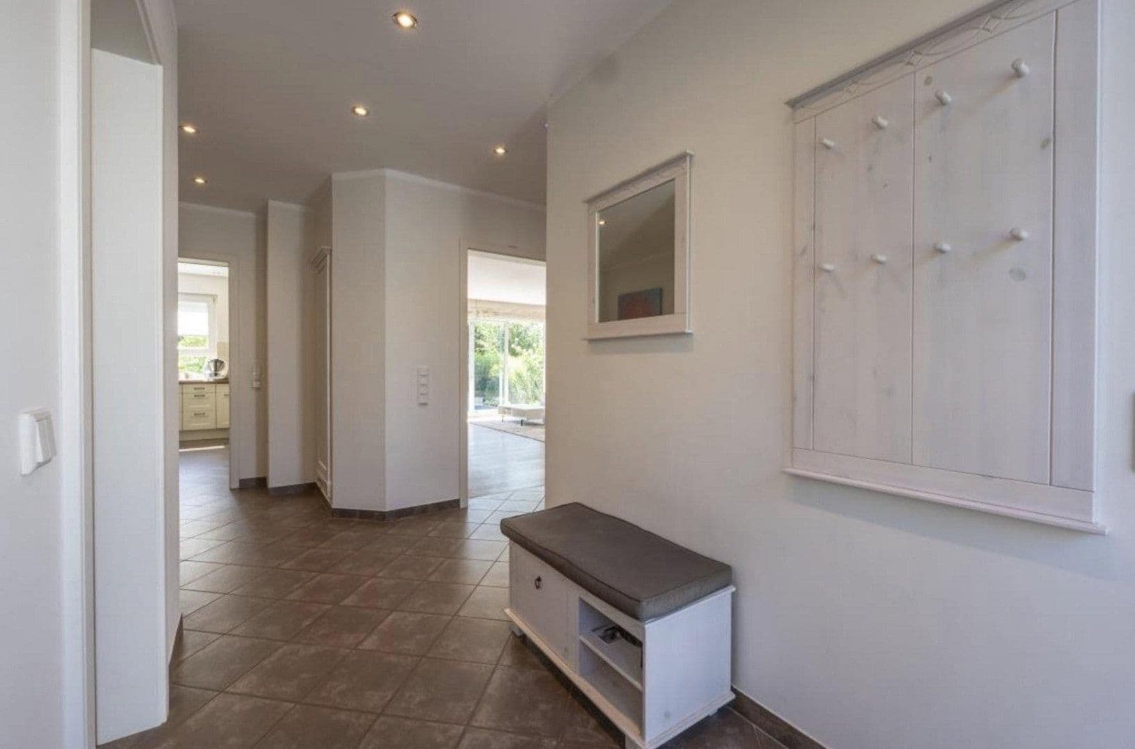Prodej domu 270 m², pozemek 734 m², Philipp-Schnell-Strasse 31-33, Frankfurt, Hessen Prodej domu 270 m², pozemek 734 m², Philipp-Schnell-Strasse 31-33, Frankfurt, Hessen