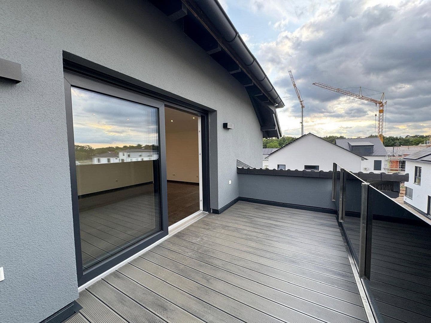 Pronájem domu 235 m², pozemek 50 m², Rodenbach, Hessen Pronájem domu 235 m², pozemek 50 m², Rodenbach, Hessen