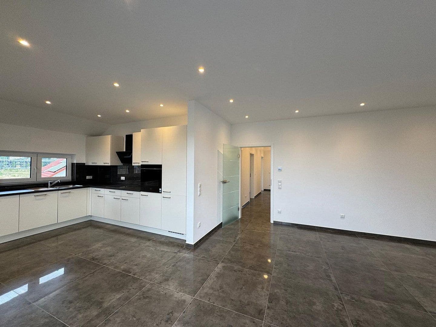 Pronájem domu 235 m², pozemek 50 m², Rodenbach, Hessen Pronájem domu 235 m², pozemek 50 m², Rodenbach, Hessen