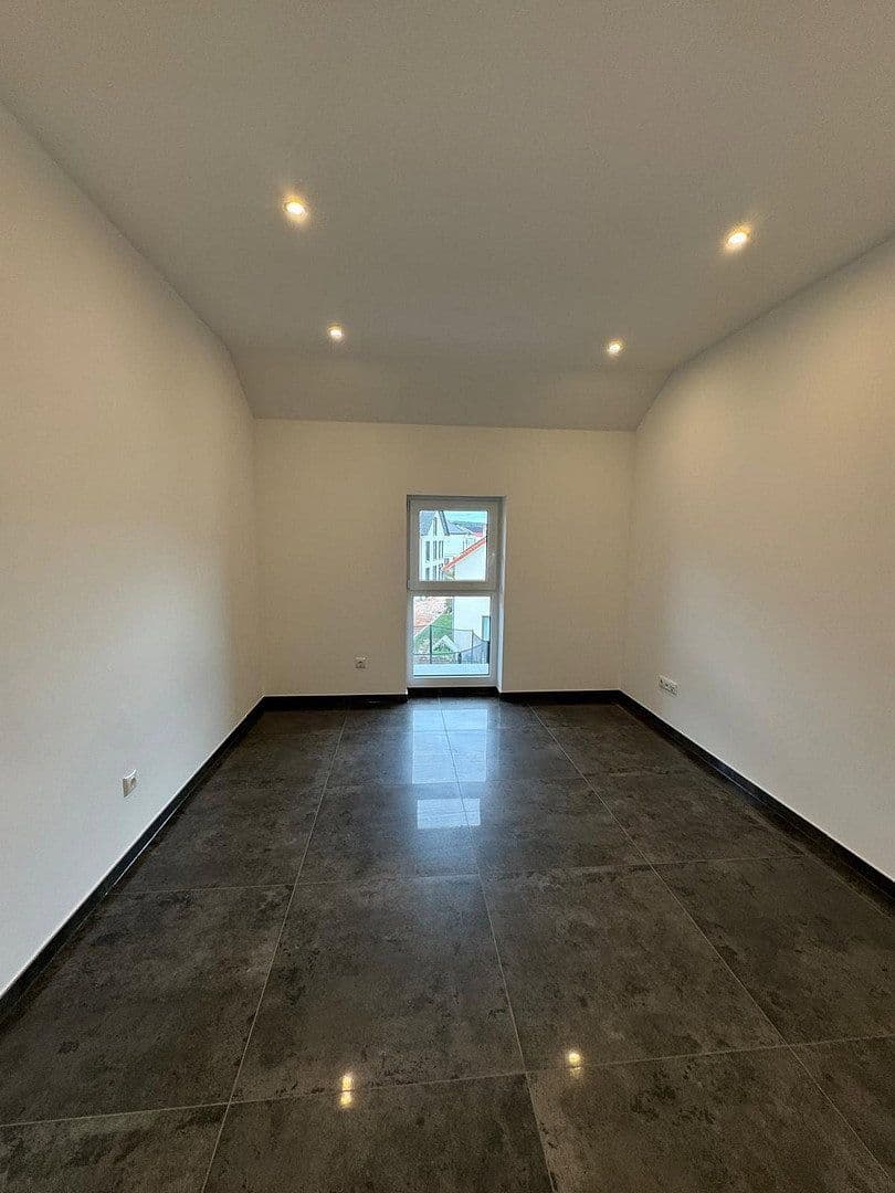 Pronájem domu 235 m², pozemek 50 m², Rodenbach, Hessen Pronájem domu 235 m², pozemek 50 m², Rodenbach, Hessen