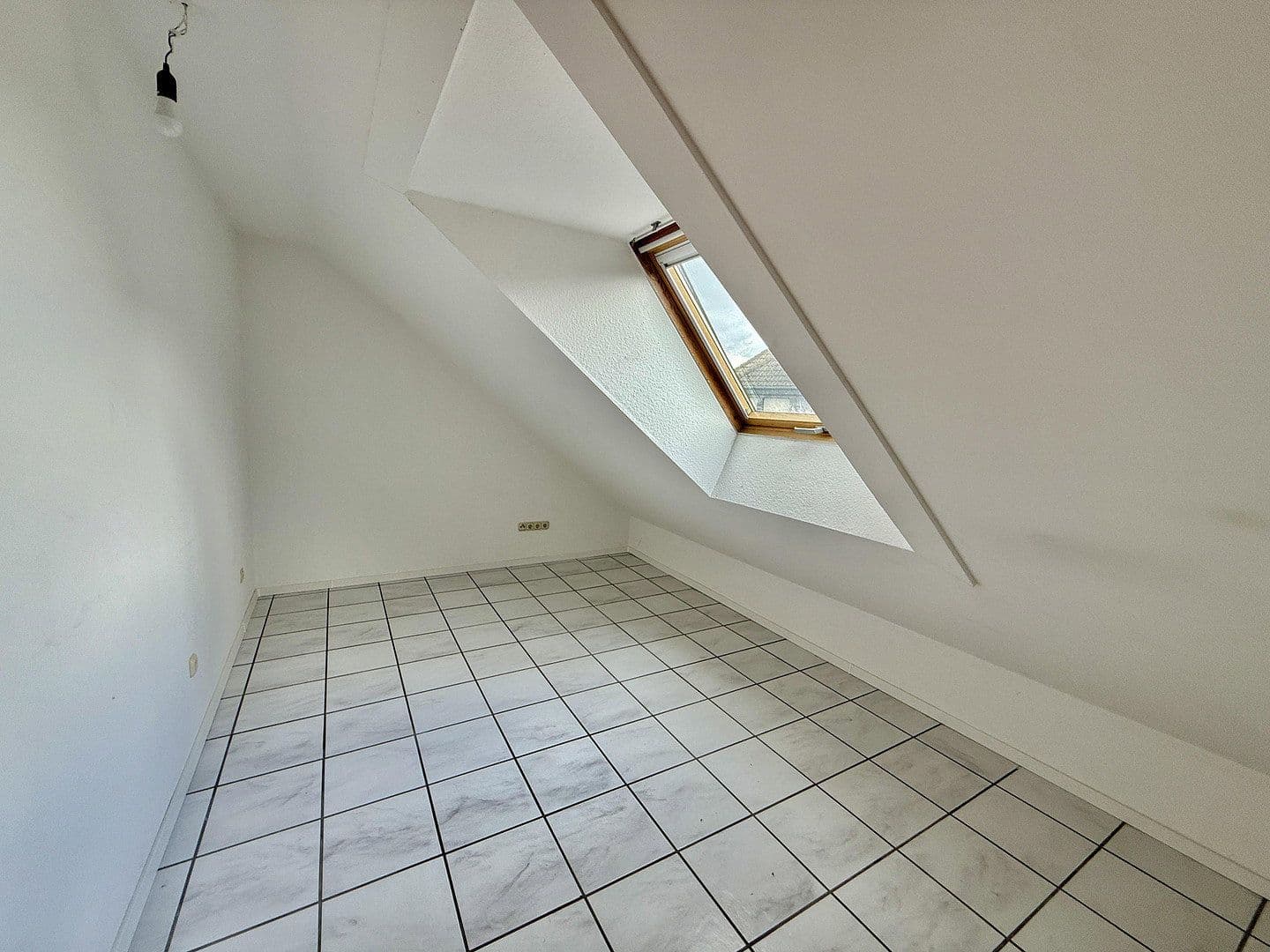 Prodej bytu 4+1 85 m², Wesseling, Severní Porýní-Vestfálsko Prodej bytu 4+1 85 m², Wesseling, Severní Porýní-Vestfálsko