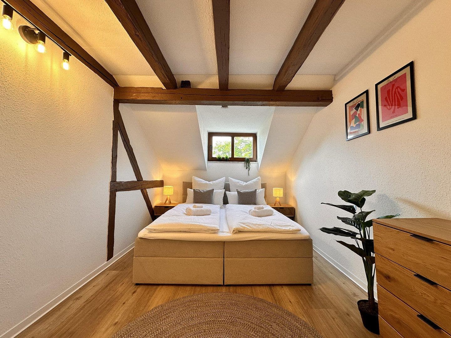 Pronájem bytu 2+1 59 m², Max-Pechstein-Str. 2, Cvikov, Sasko Pronájem bytu 2+1 59 m², Max-Pechstein-Str. 2, Cvikov, Sasko