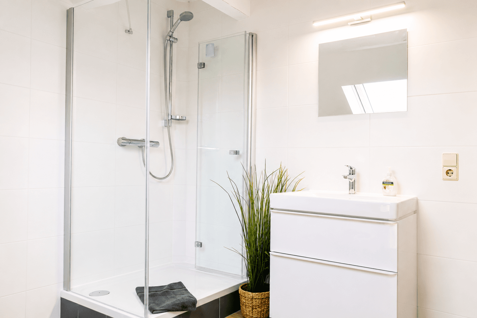 Pronájem bytu 2+1 59 m², Max-Pechstein-Str. 2, Cvikov, Sasko Pronájem bytu 2+1 59 m², Max-Pechstein-Str. 2, Cvikov, Sasko