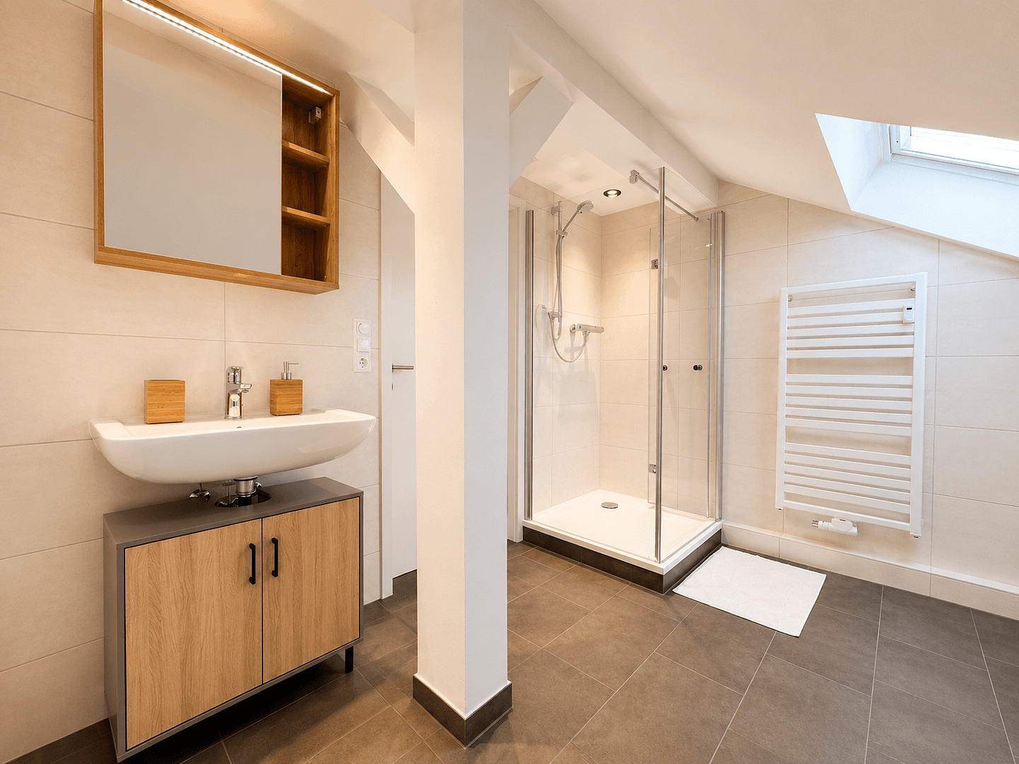 Pronájem bytu 2+1 59 m², Max-Pechstein-Str. 2, Cvikov, Sasko Pronájem bytu 2+1 59 m², Max-Pechstein-Str. 2, Cvikov, Sasko