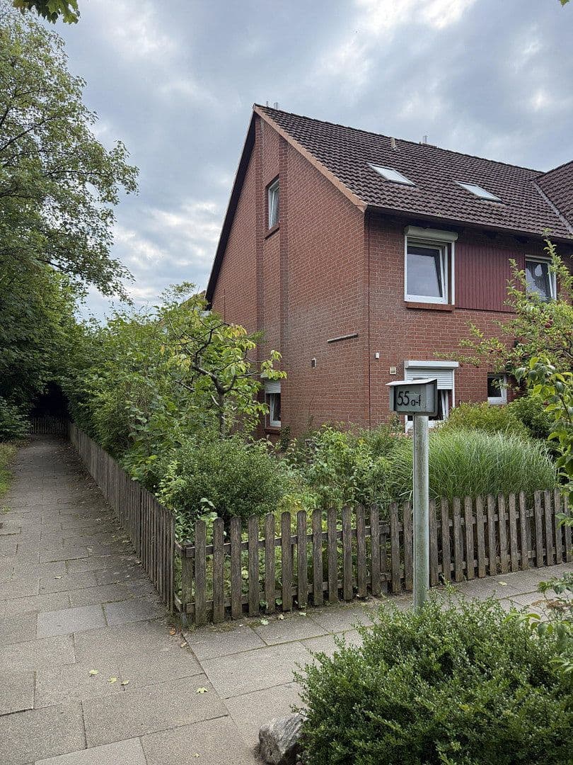 Pronájem domu 150 m², pozemek 400 m², Tunnkoppelring 55a, Hamburg, Hamburg Pronájem domu 150 m², pozemek 400 m², Tunnkoppelring 55a, Hamburg, Hamburg