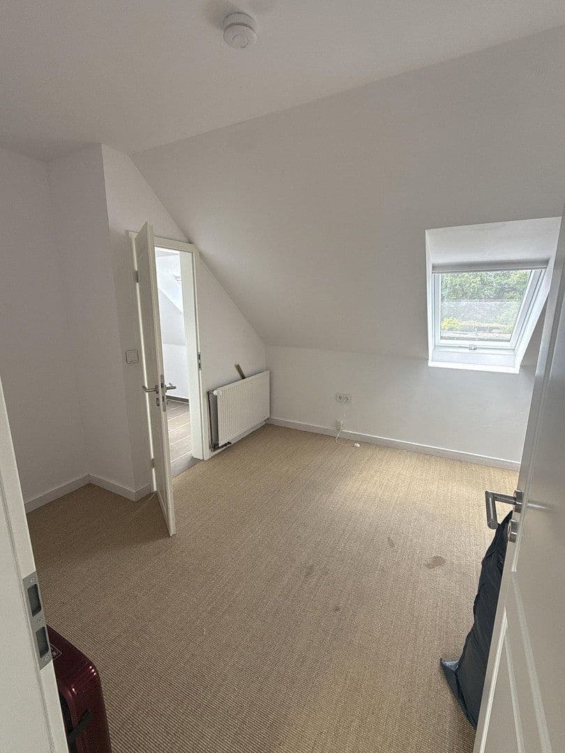 Pronájem domu 150 m², pozemek 400 m², Tunnkoppelring 55a, Hamburg, Hamburg Pronájem domu 150 m², pozemek 400 m², Tunnkoppelring 55a, Hamburg, Hamburg