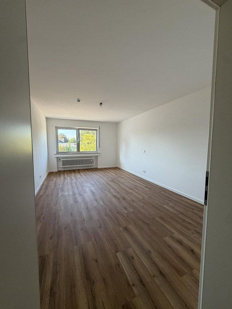 Pronájem bytu 3+1 95 m², Aachener Straße 1274, Köln, Severní Porýní-Vestfálsko Pronájem bytu 3+1 95 m², Aachener Straße 1274, Köln, Severní Porýní-Vestfálsko